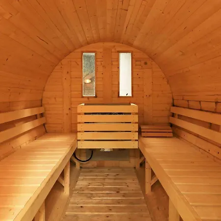 Five-bedroom Holiday In Tranekaer